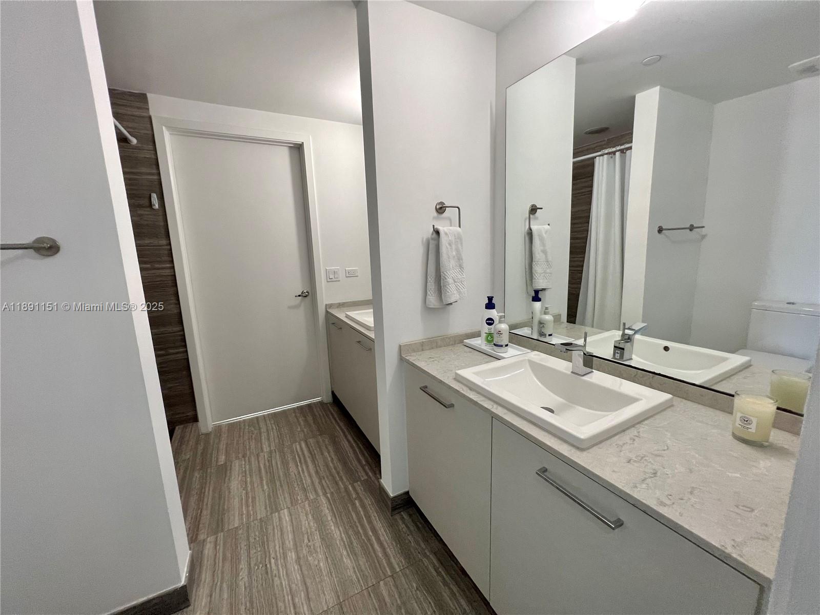 1010 BRICKELL CONDO - Residential Lease