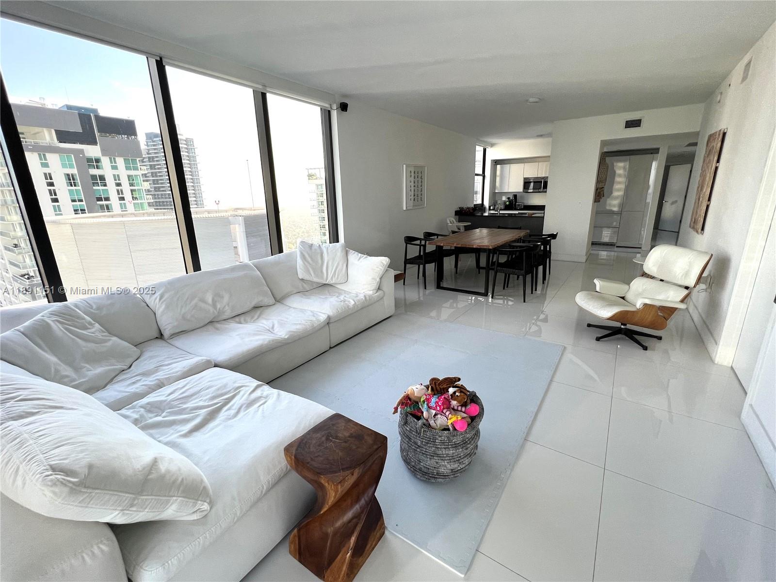 1010 BRICKELL CONDO - Residential Lease