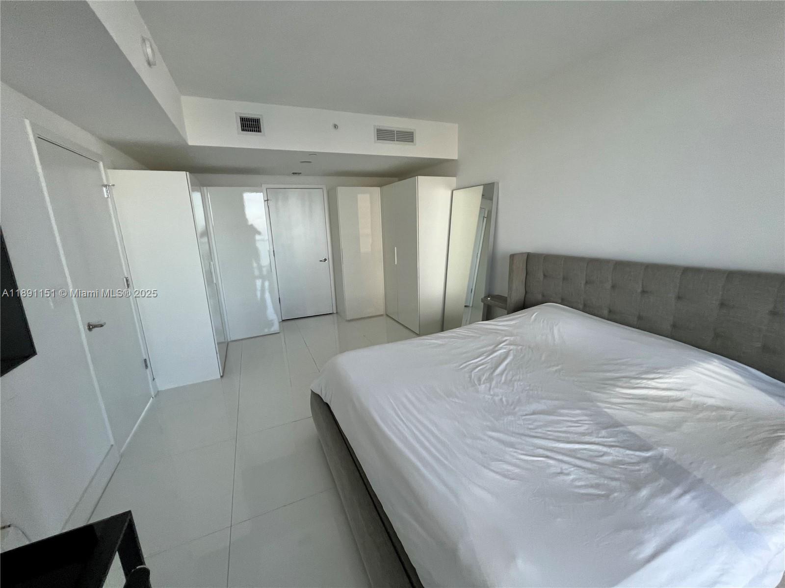 1010 BRICKELL CONDO - Residential Lease