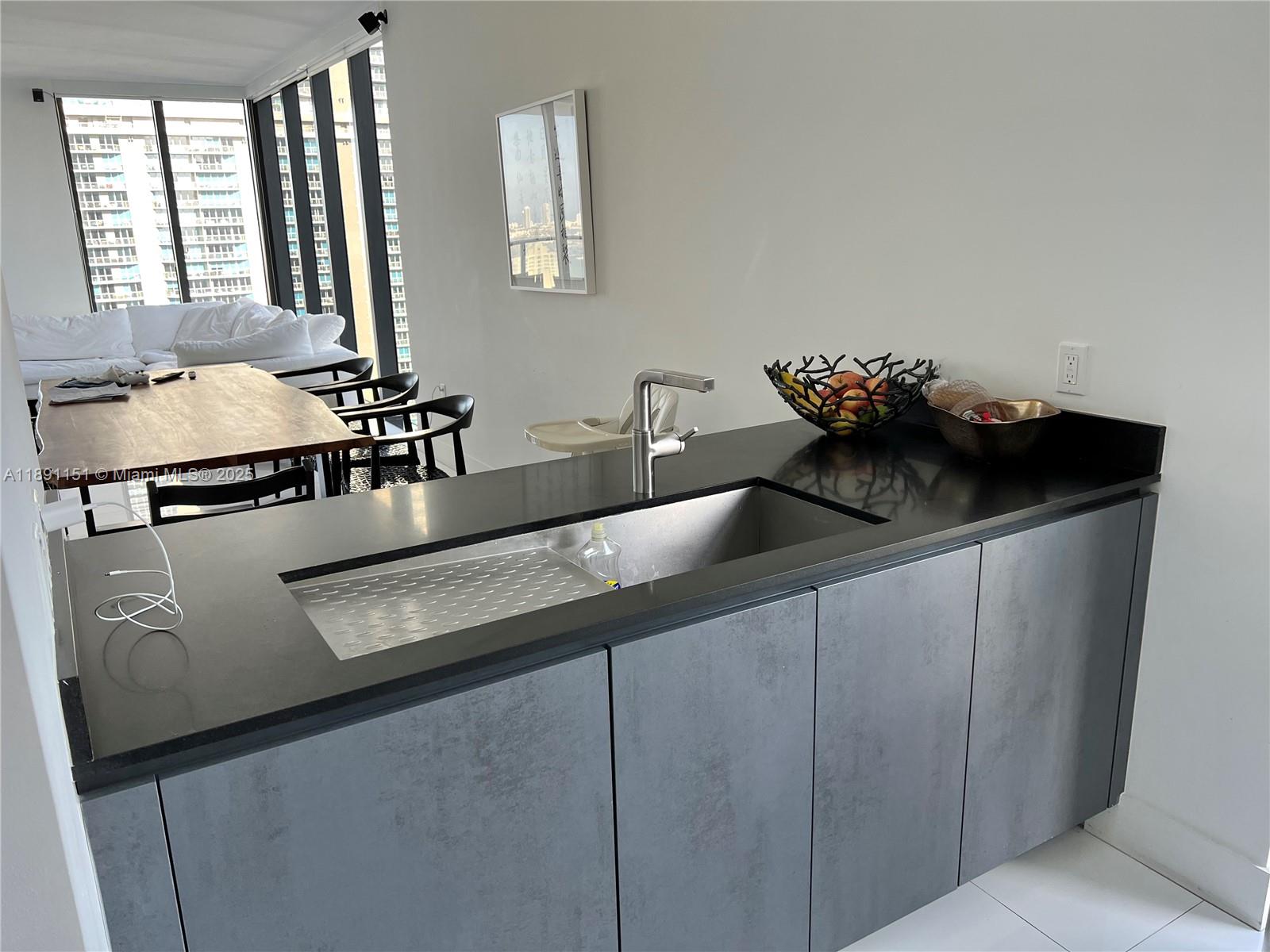 1010 BRICKELL CONDO - Residential Lease