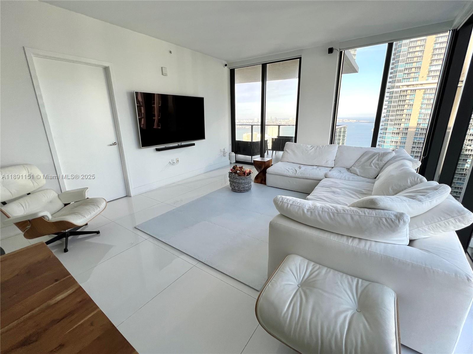 1010 BRICKELL CONDO - Residential Lease