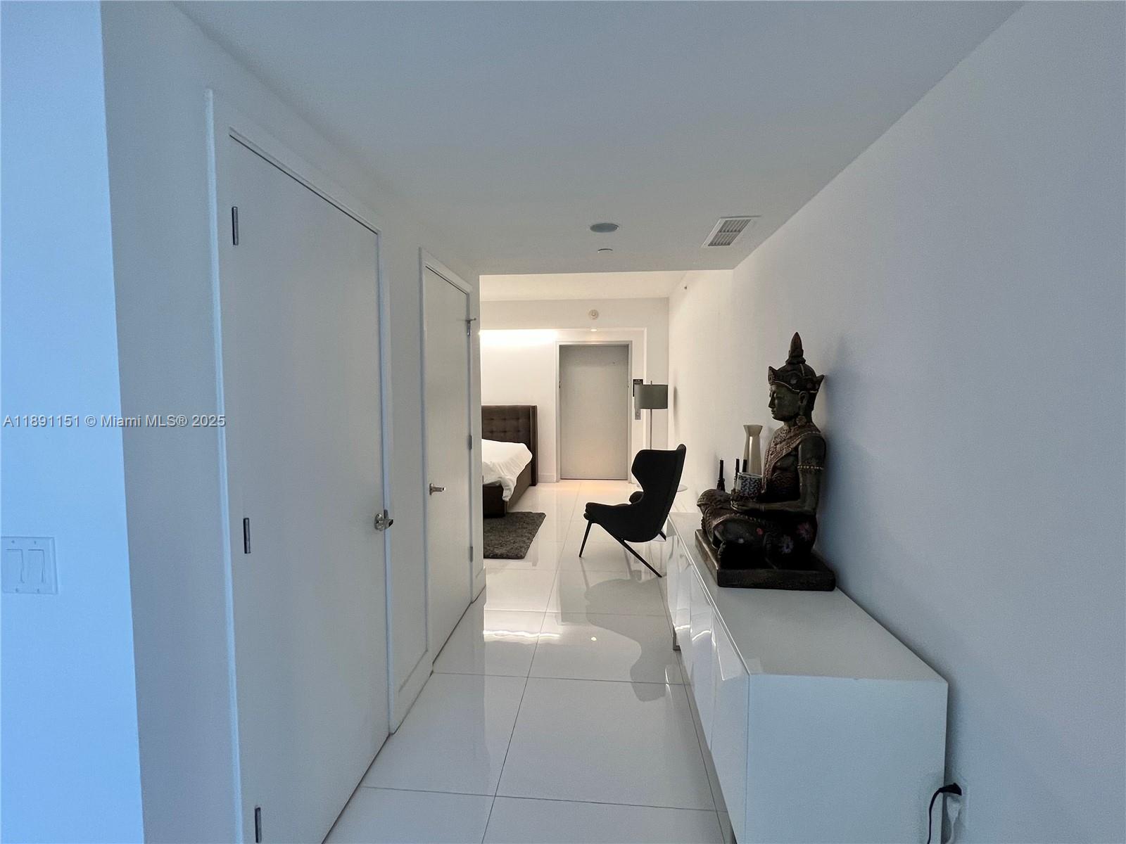 1010 BRICKELL CONDO - Residential Lease