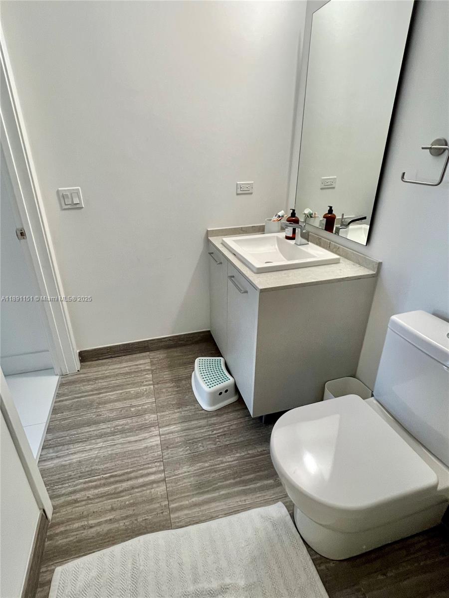 1010 BRICKELL CONDO - Residential Lease