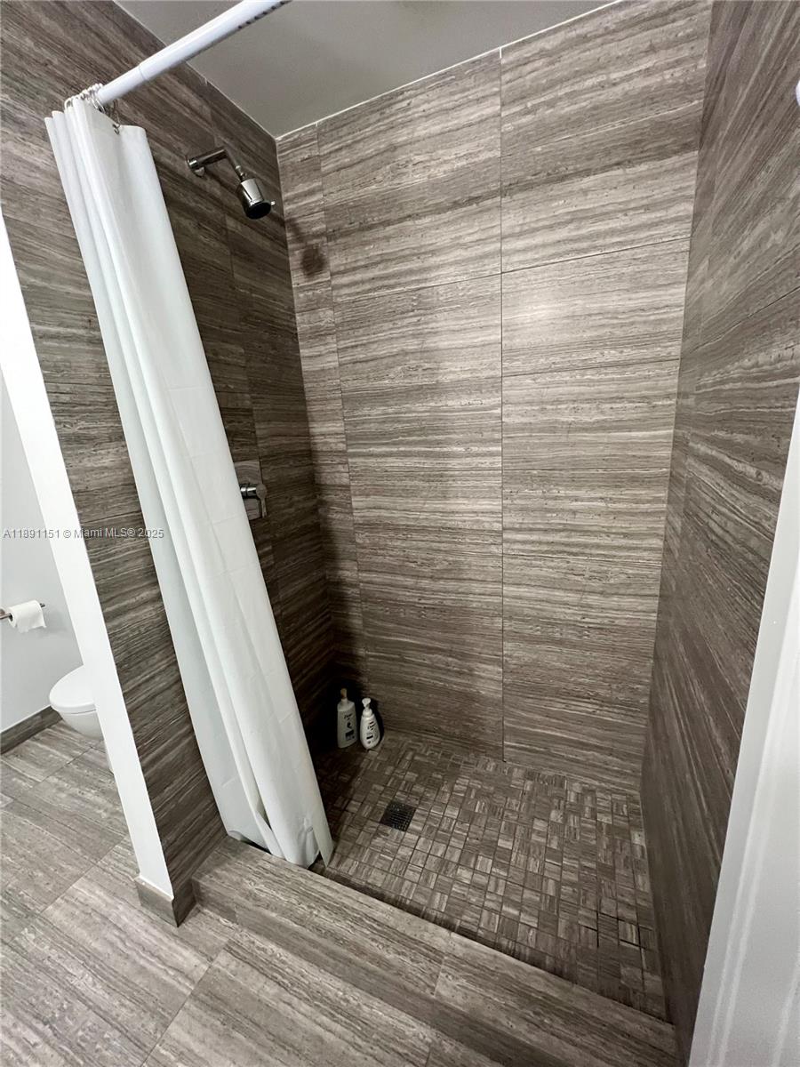 1010 BRICKELL CONDO - Residential Lease