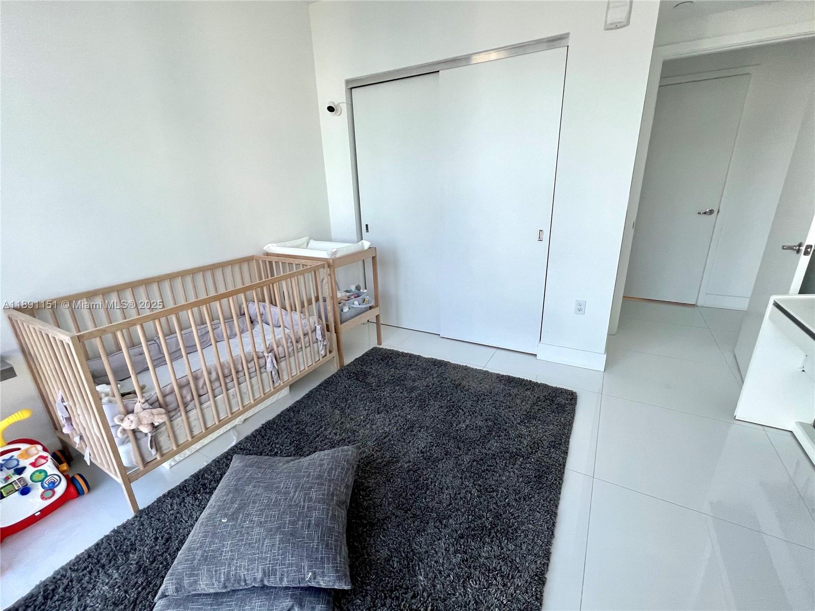 1010 BRICKELL CONDO - Residential Lease