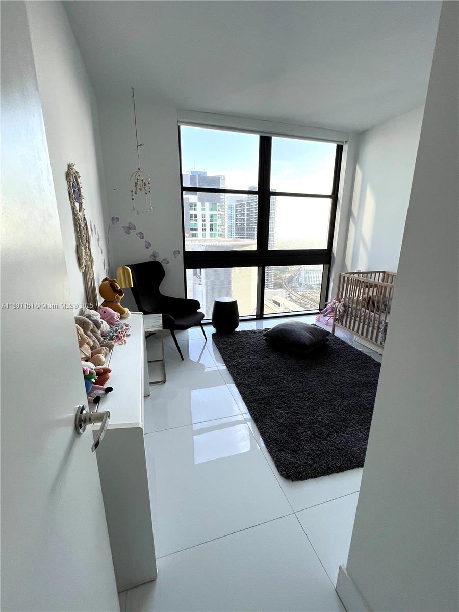 1010 BRICKELL CONDO - Residential Lease