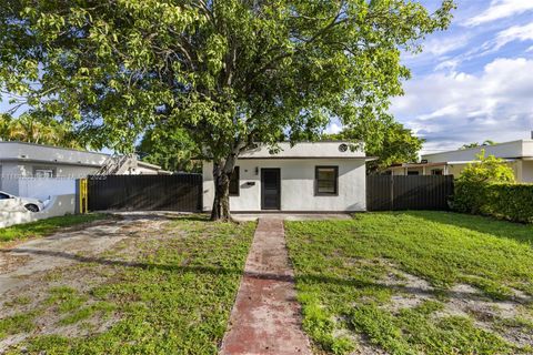 Photo of 783 E 17th St, Hialeah, FL 33010 (MLS # A11882638) Photo of 783 E 17th St, Hialeah, FL 33010 (MLS # A11882638)