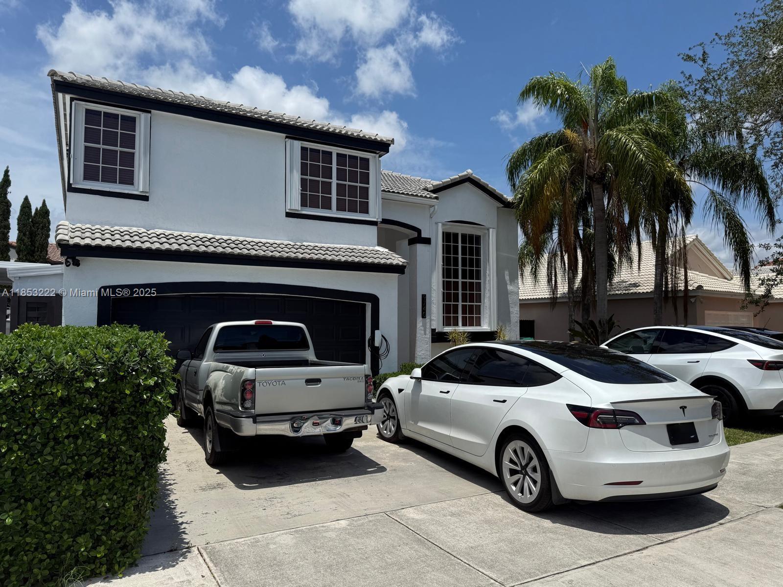 Big house for rent! 4 bedrooms 3 baths with Pool available from Aug 15th, 2025. Call or Text Listing agent