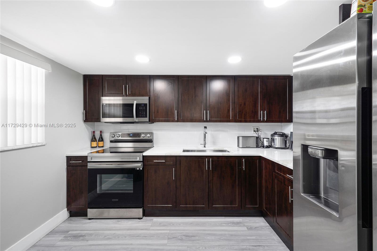 5100 SW 90th Ave 106