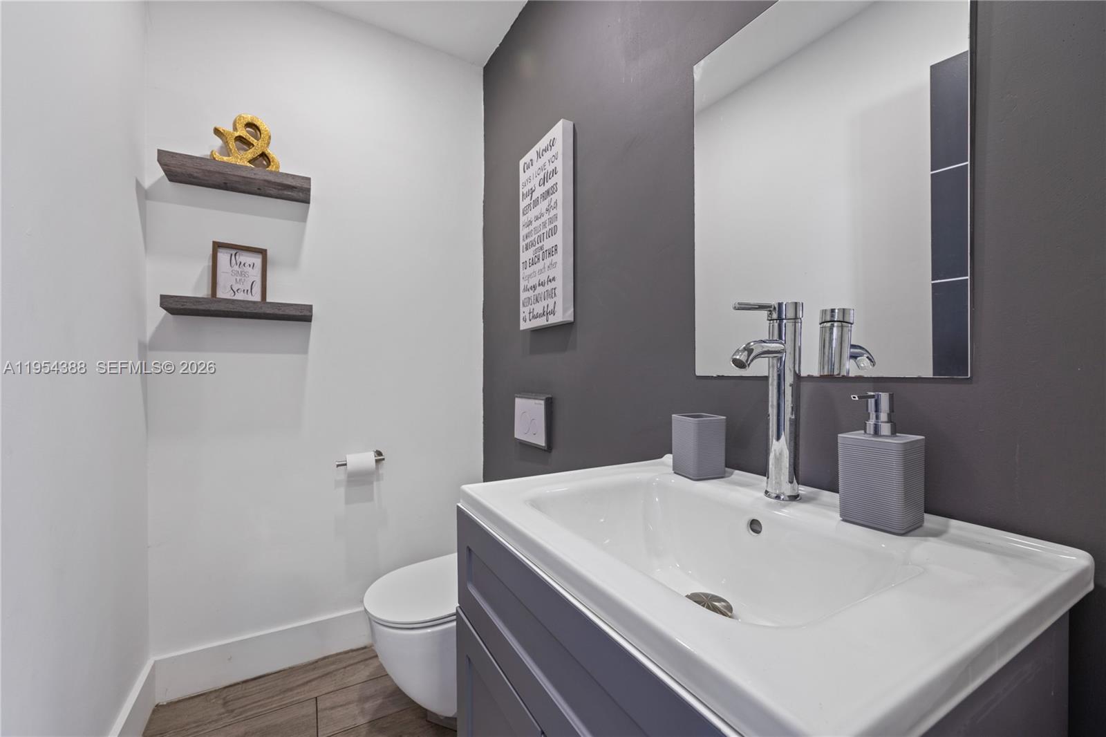 STEPHEN MANOR - Residential