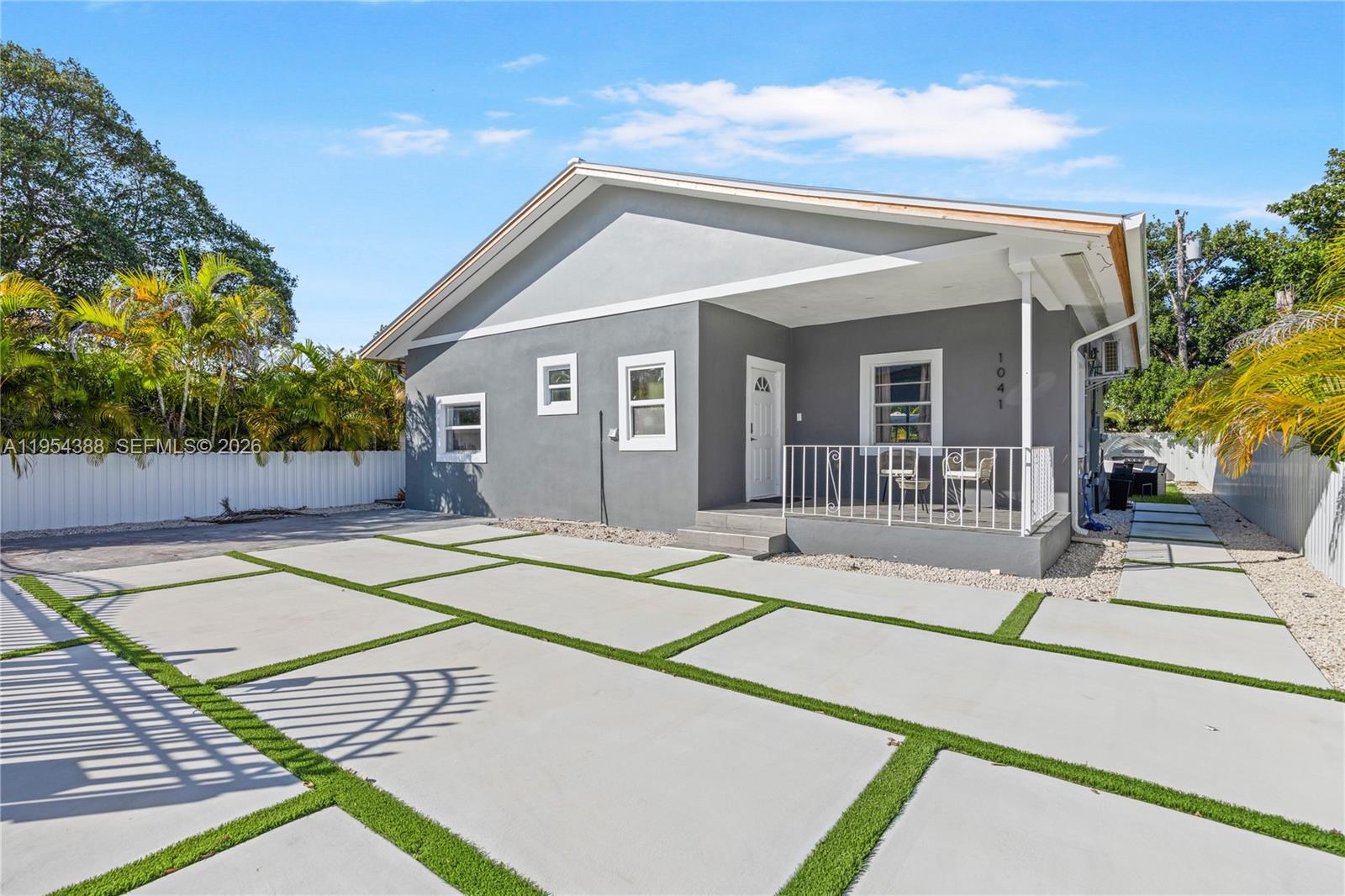 STEPHEN MANOR - Residential