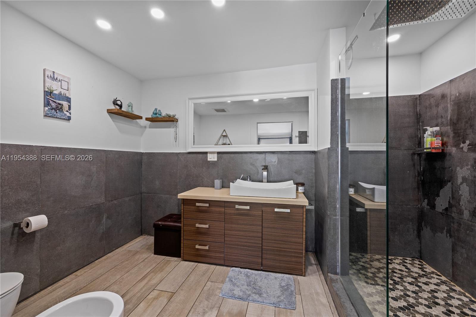 STEPHEN MANOR - Residential