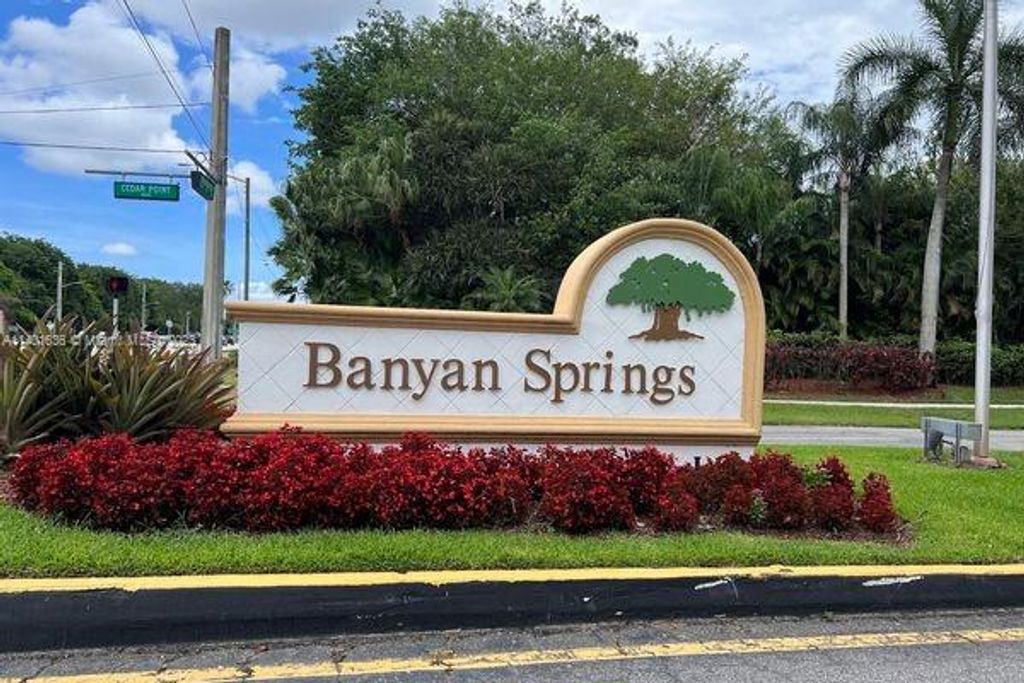 Photo of 5400 Cedar Lake Dr #201, Boynton Beach, FL 33437 (MLS # A11401636)