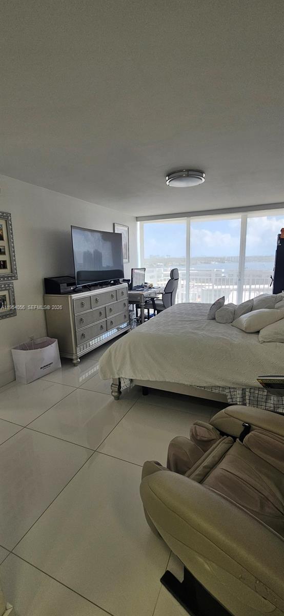 DEL PRADO MARINA - Residential