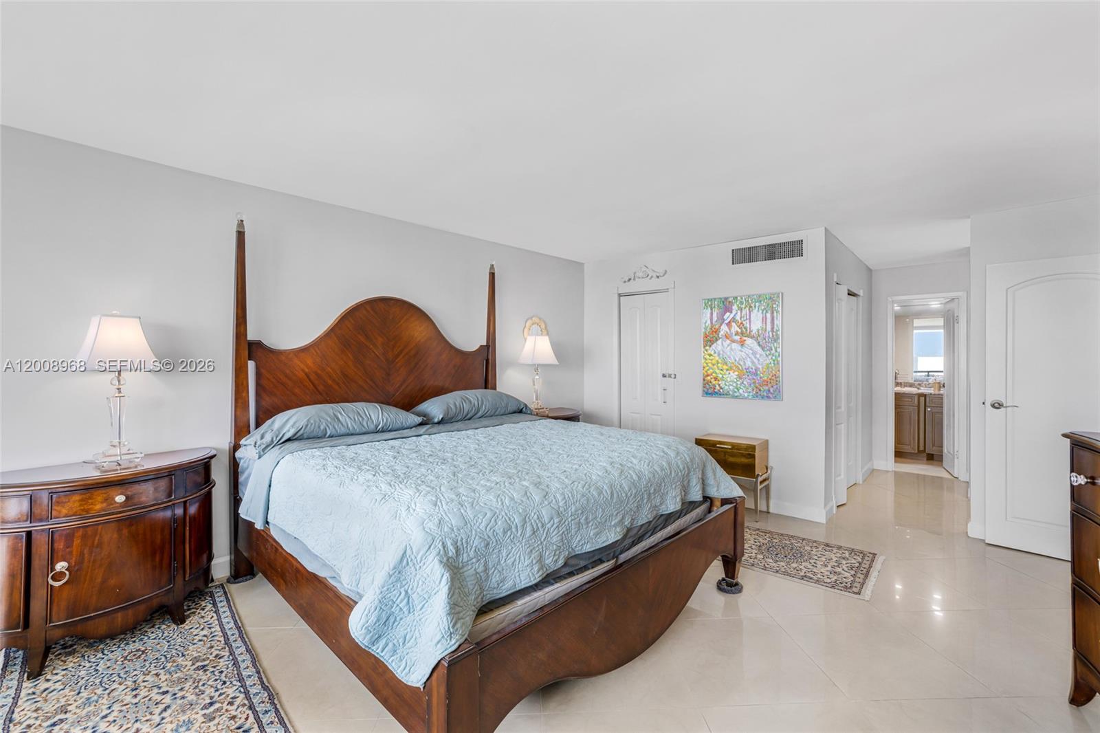 BARCLAY CONDO - Residential