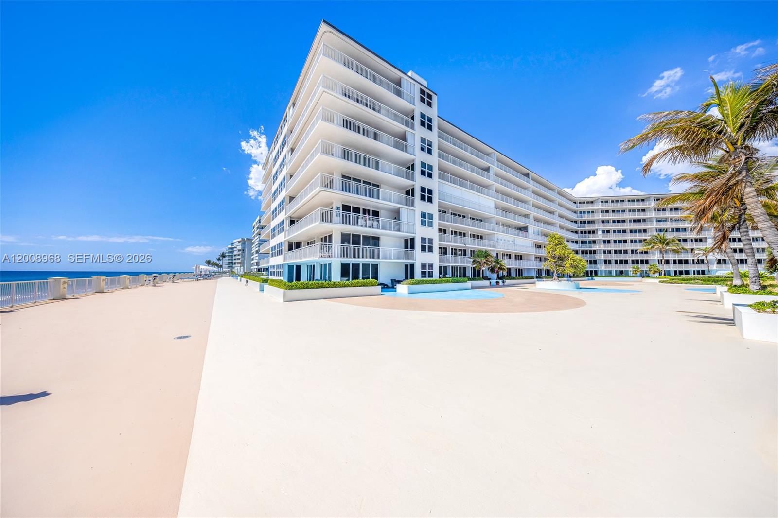 BARCLAY CONDO - Residential