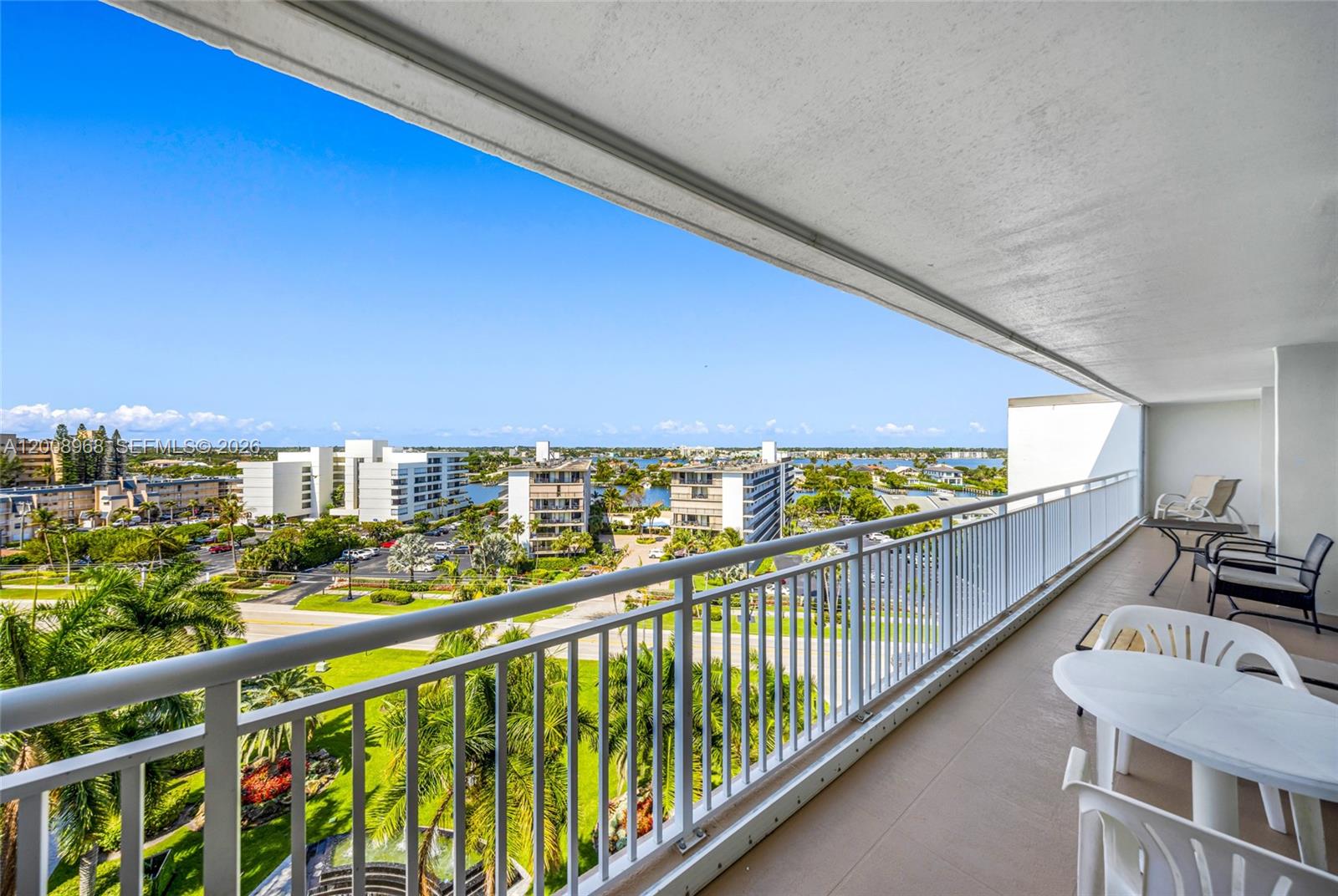 BARCLAY CONDO - Residential