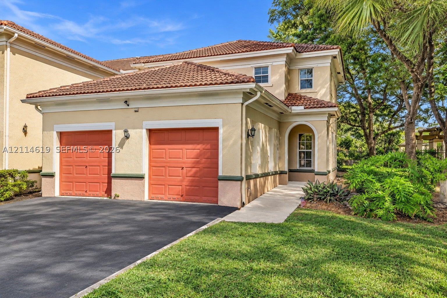 2403 Centergate Dr