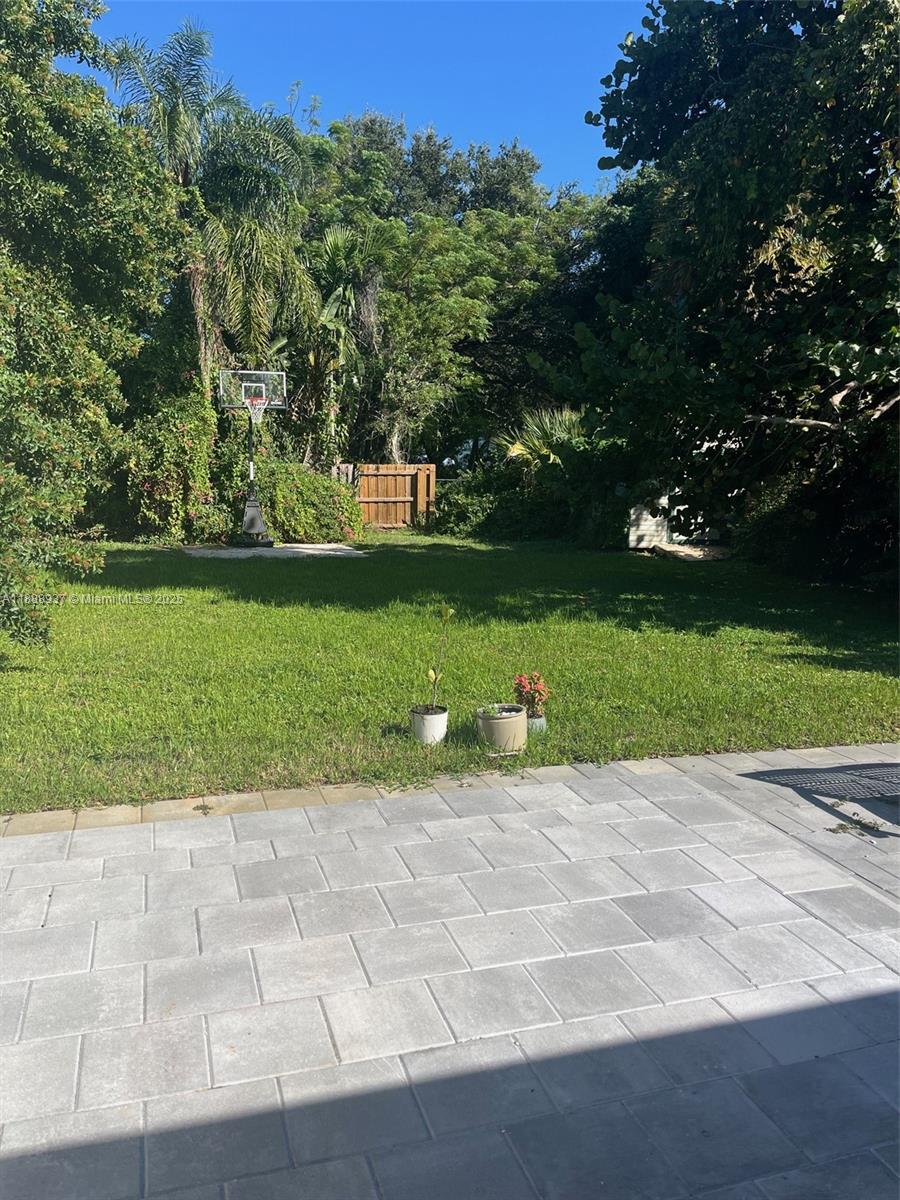 GALE LAKE WORTH 1 REAMNDE - Residential Lease