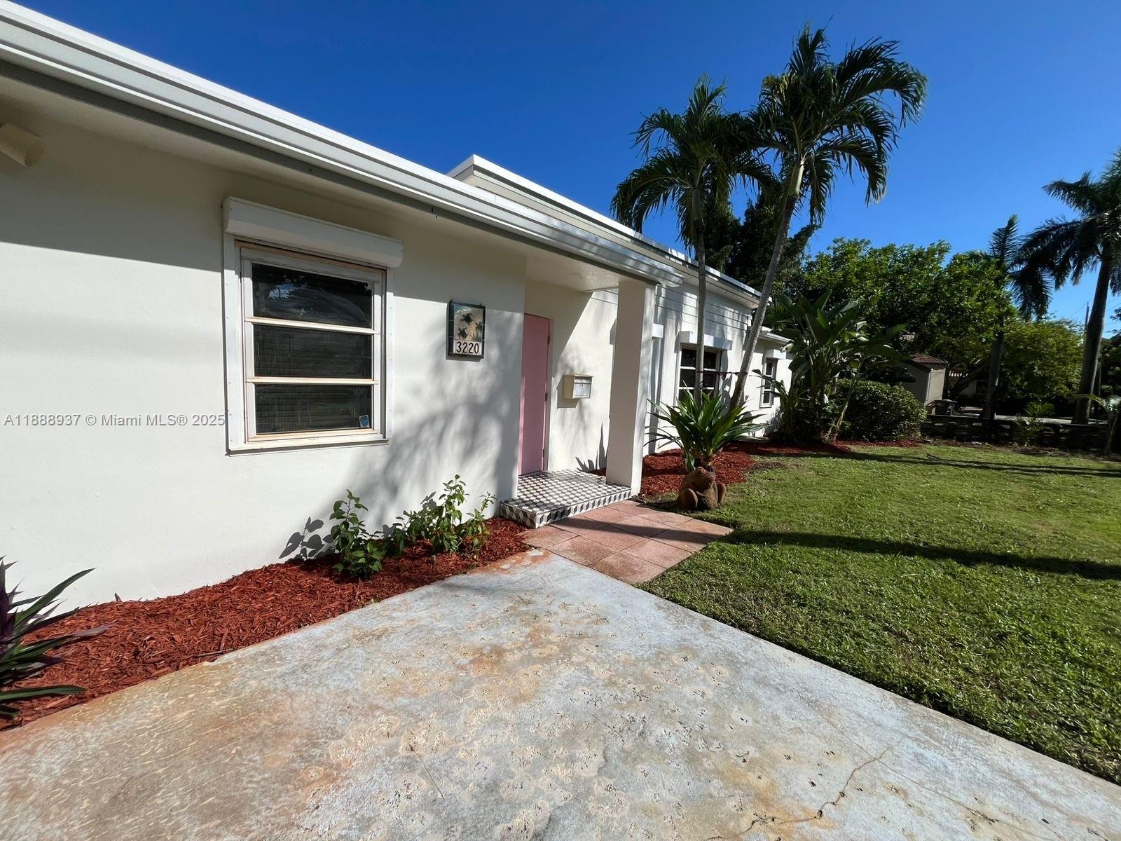 GALE LAKE WORTH 1 REAMNDE - Residential Lease