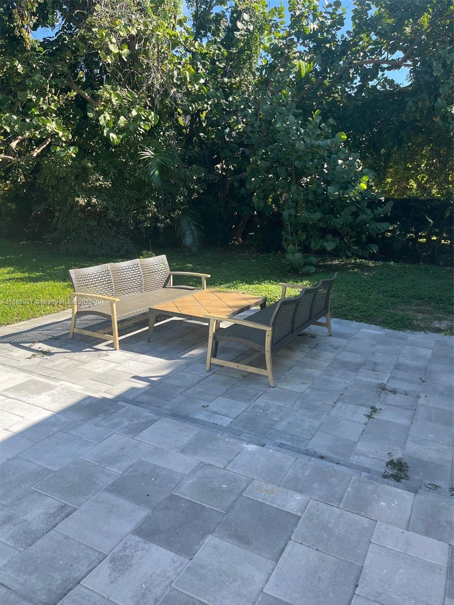 GALE LAKE WORTH 1 REAMNDE - Residential Lease