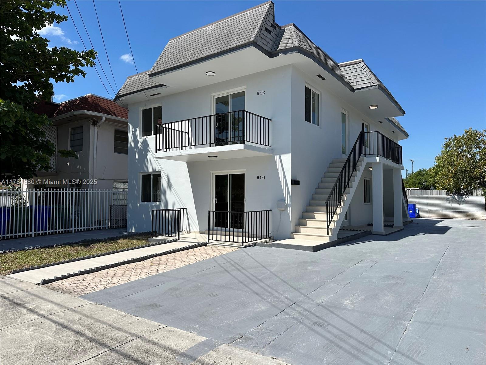 Rental Property at 912 Nw 24th Ct 912, Miami, Broward County, Florida - Bedrooms: 3 
Bathrooms: 2  - $3,300 MO.