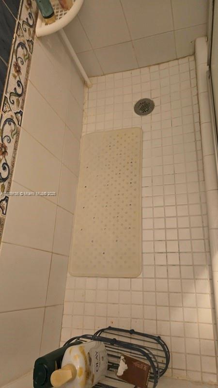 17TH AVE MANOR - Residential