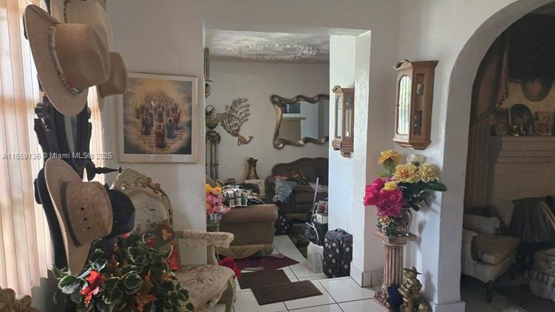 17TH AVE MANOR - Residential