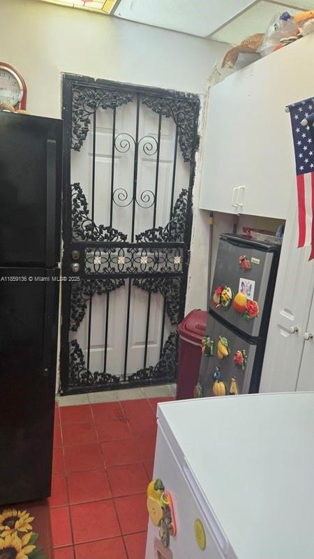 17TH AVE MANOR - Residential