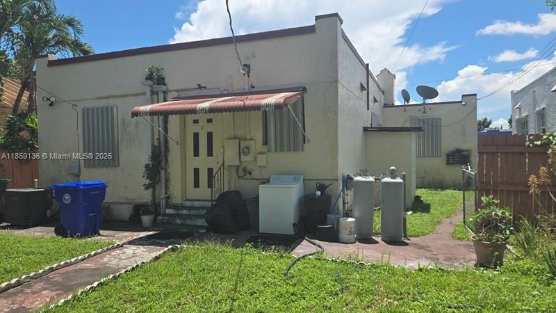 17TH AVE MANOR - Residential