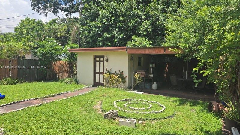 17TH AVE MANOR - Residential