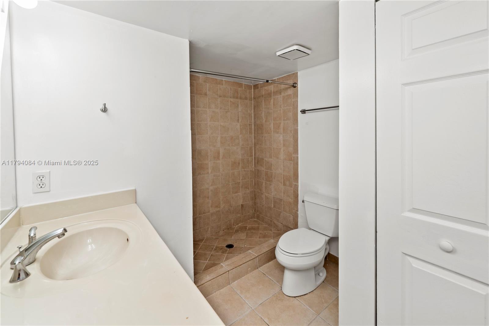 BOCAR CONDO - Residential Lease