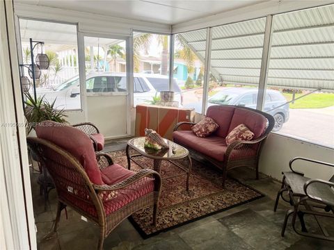 1981 SW 83rd Ave Davie FL 33324