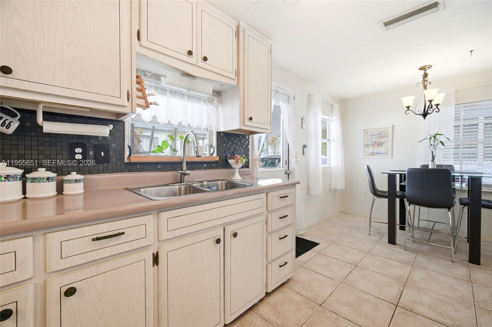 PARK CITY SEC THREE - Residential