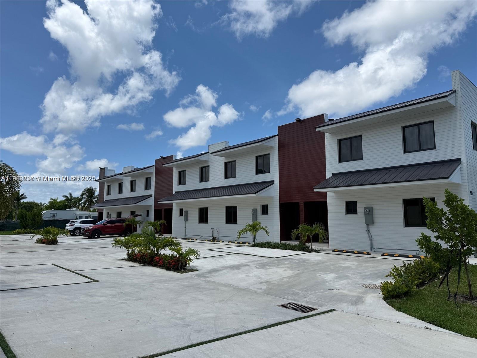 GREEN PARK SUB - Residential Lease