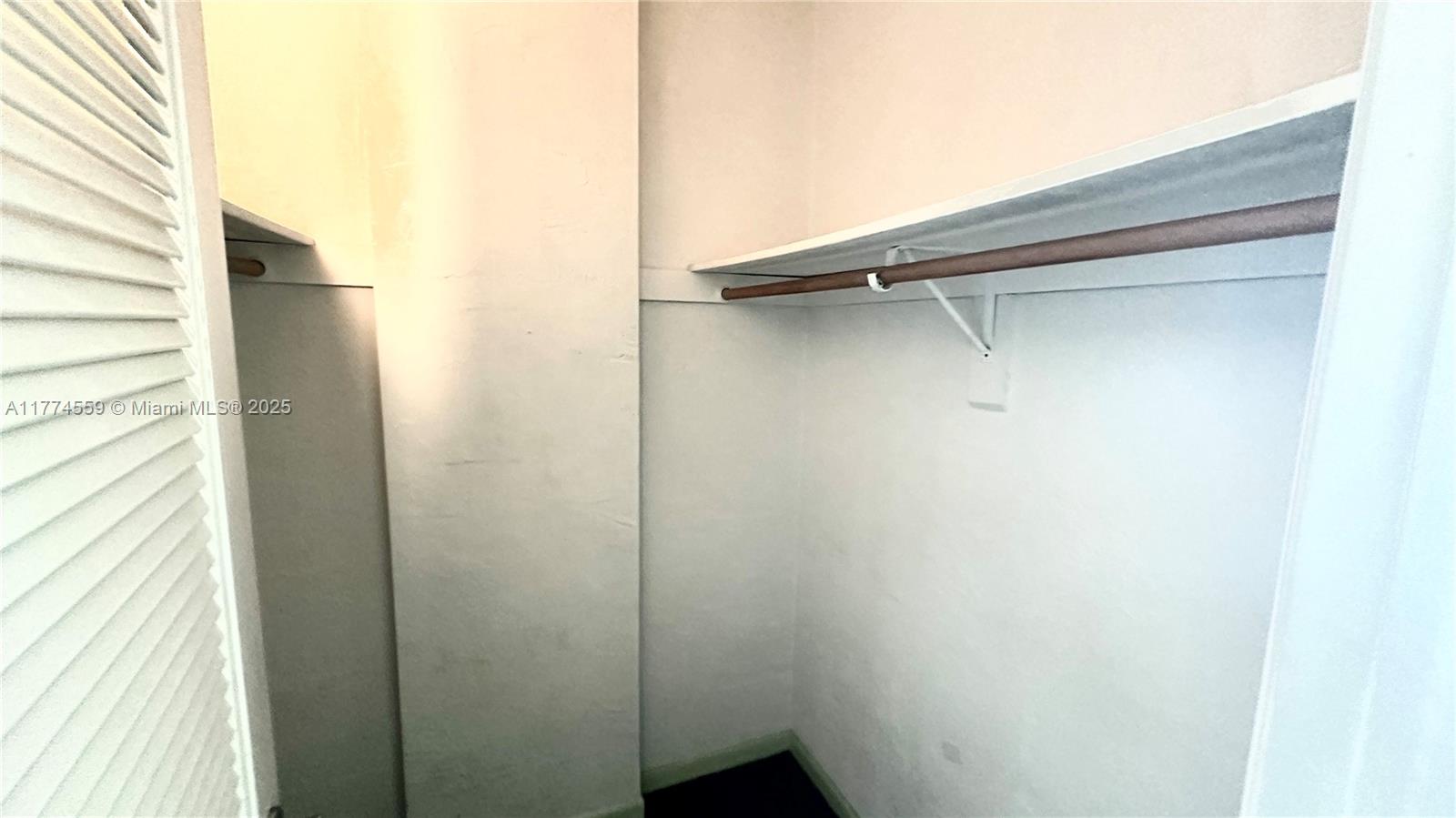 OCEANVIEW BUILDING A COND - Residential