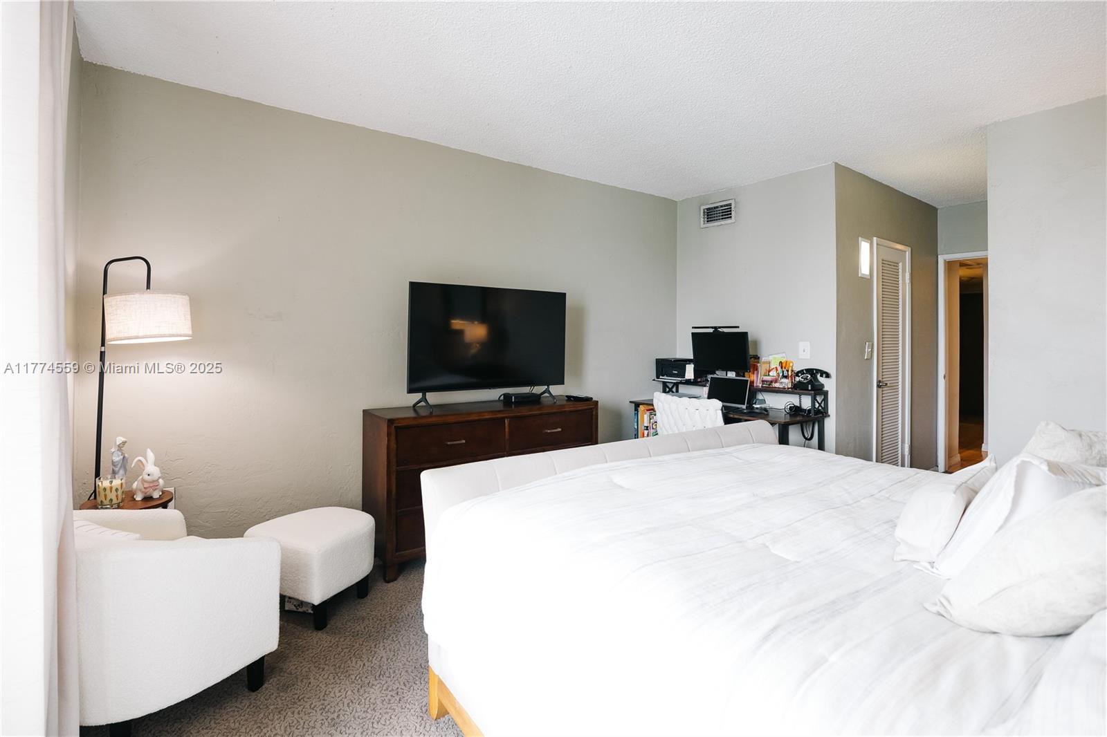 OCEANVIEW BUILDING A COND - Residential