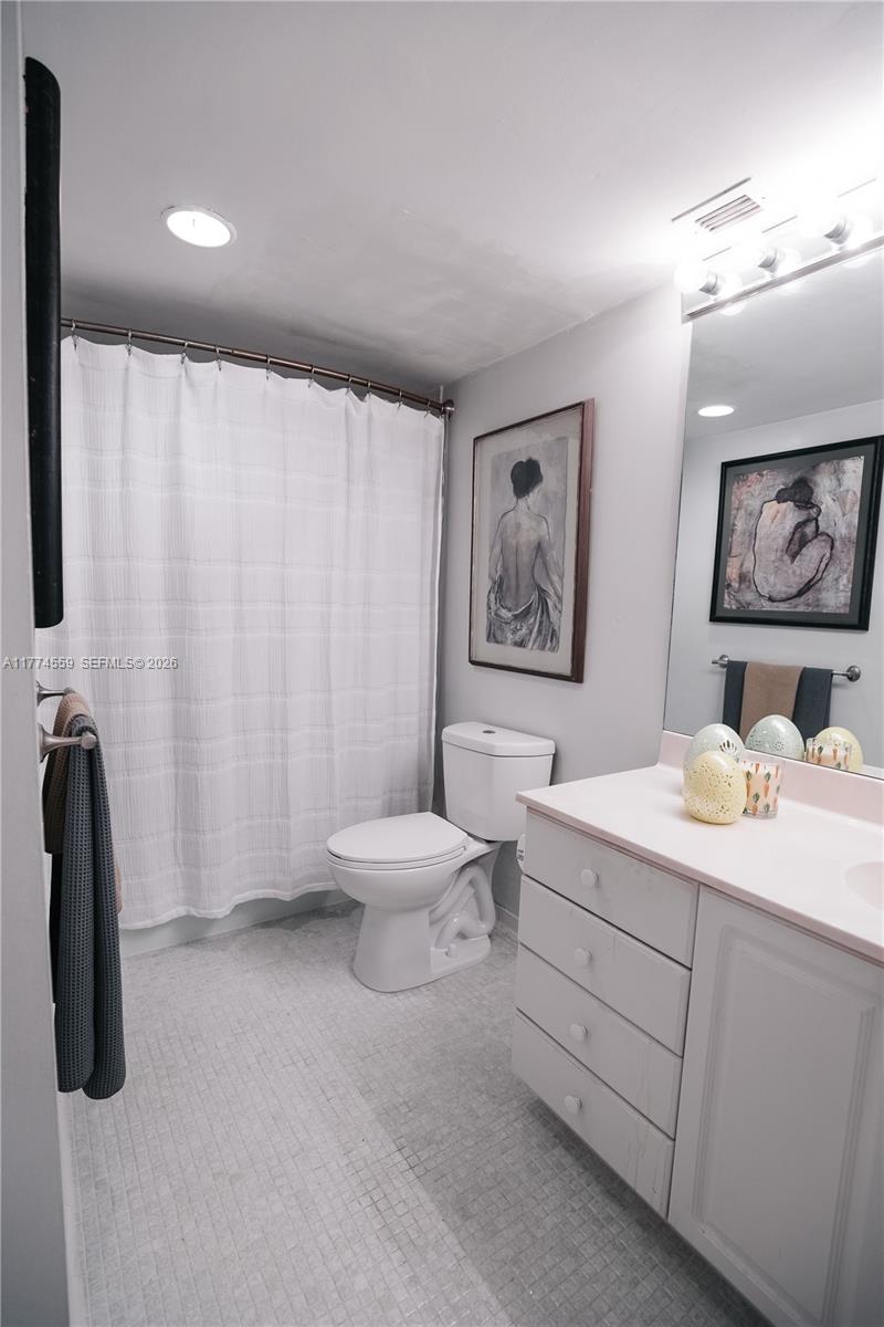 OCEANVIEW BUILDING A COND - Residential