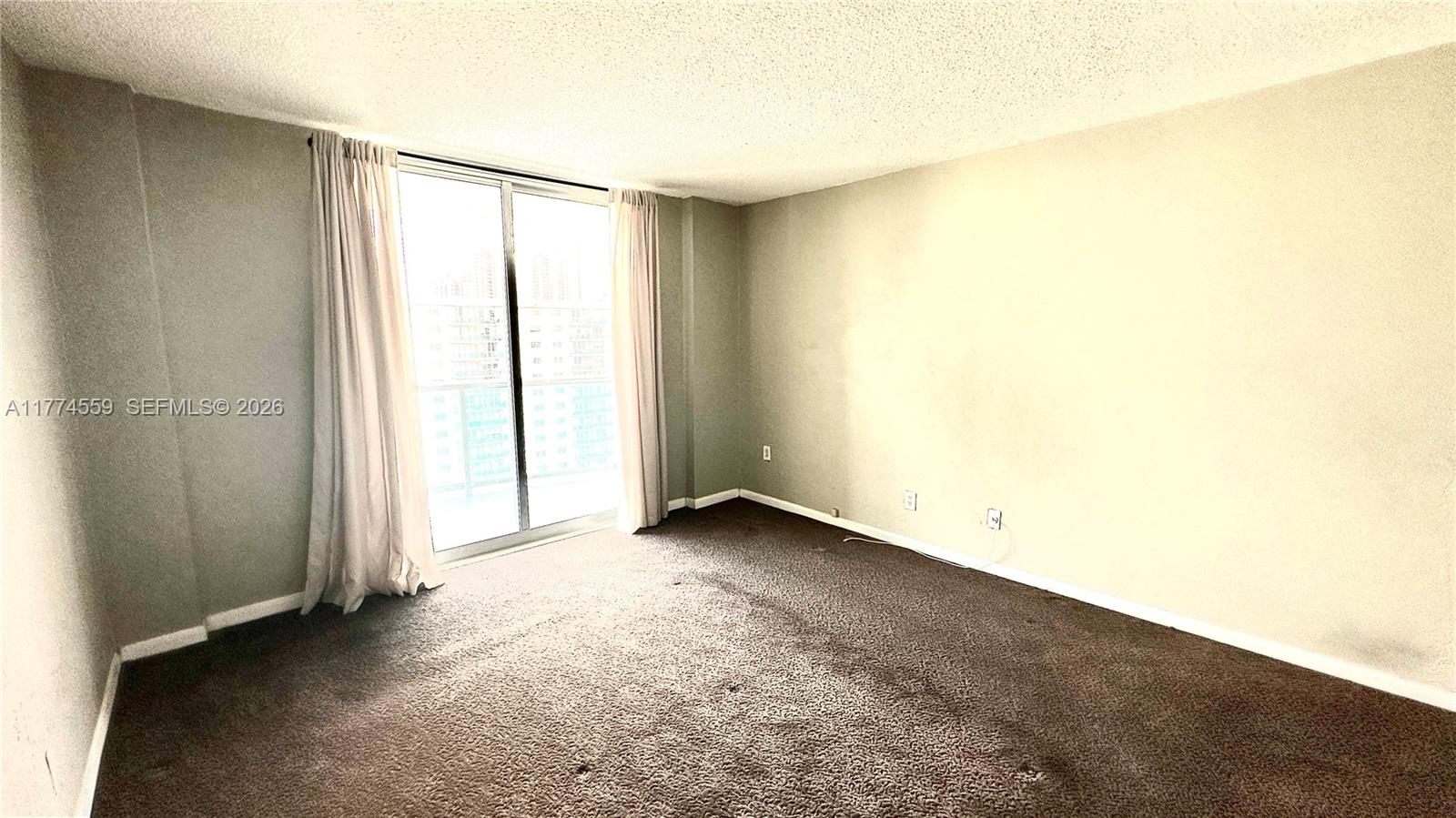 OCEANVIEW BUILDING A COND - Residential