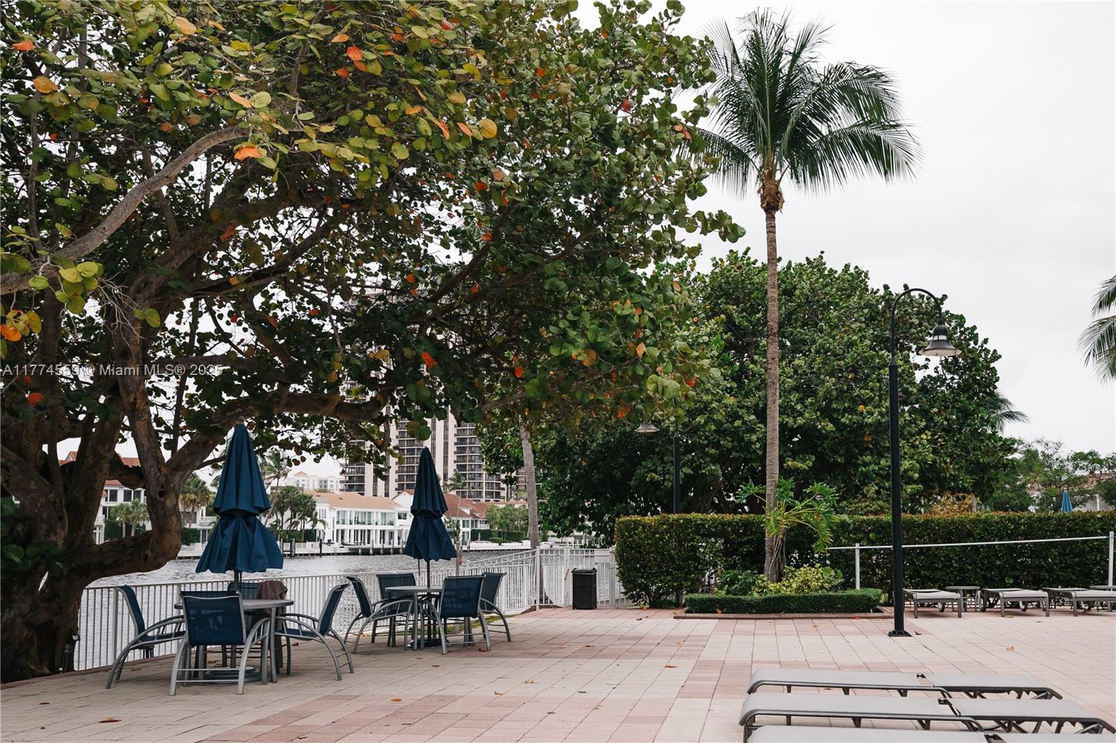 OCEANVIEW BUILDING A COND - Residential