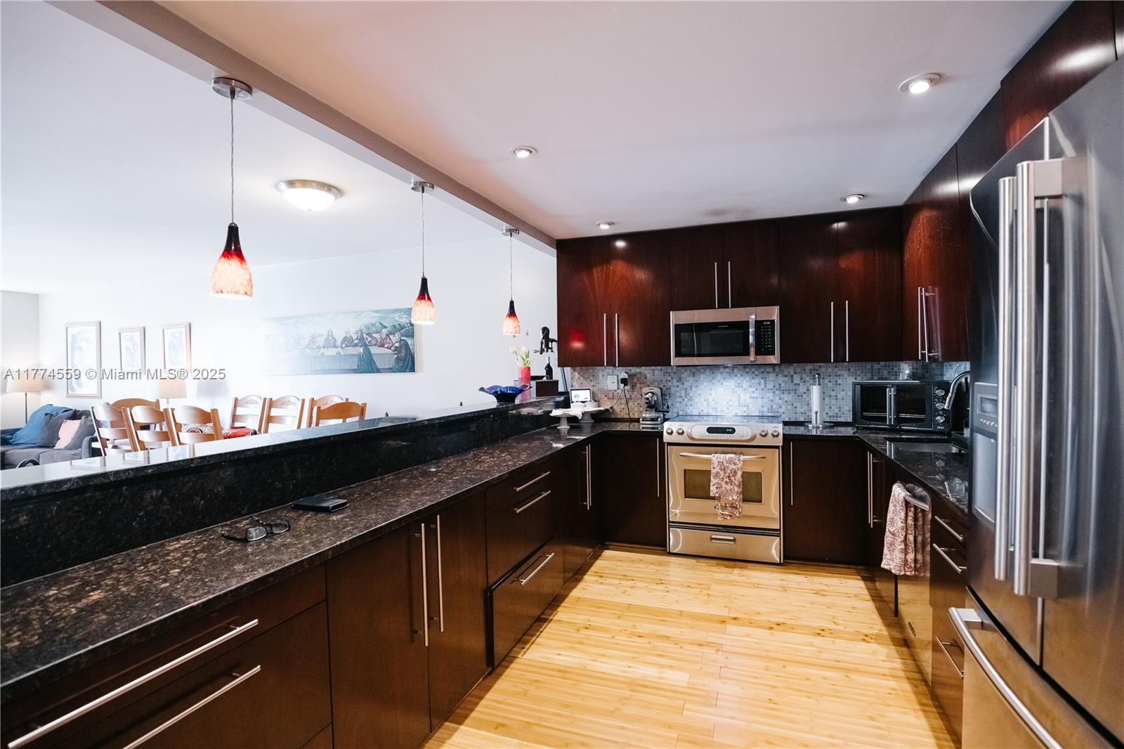 OCEANVIEW BUILDING A COND - Residential