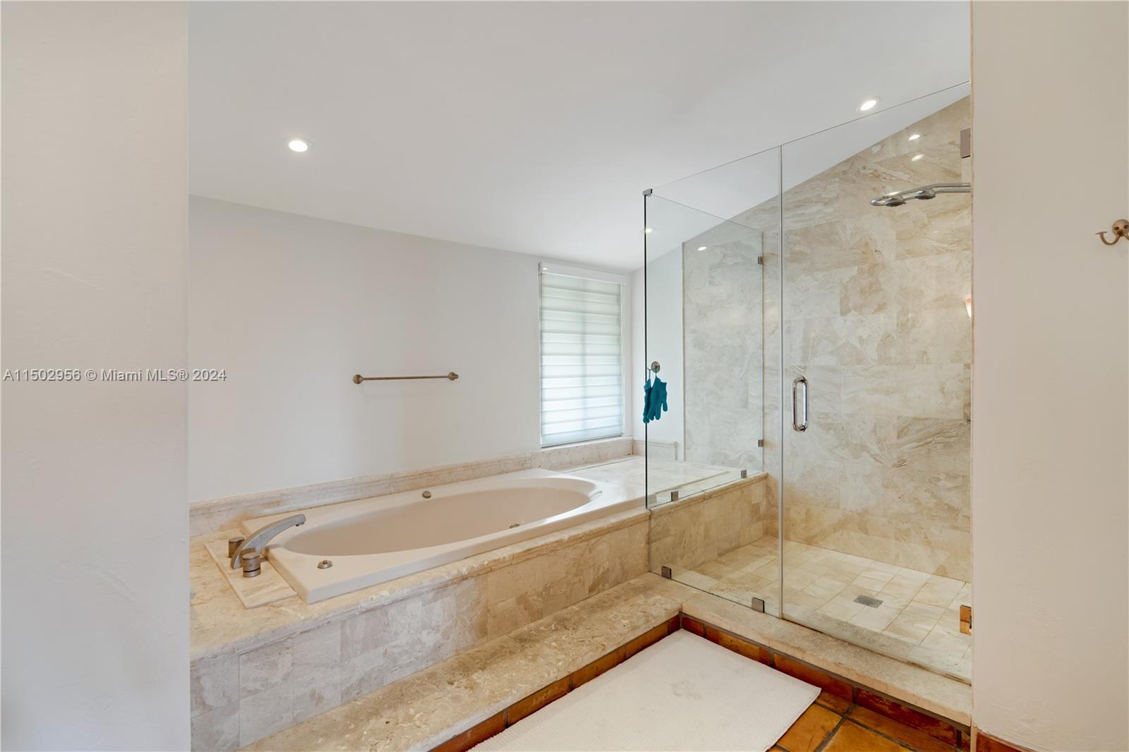 L HERMITAGE - Residential