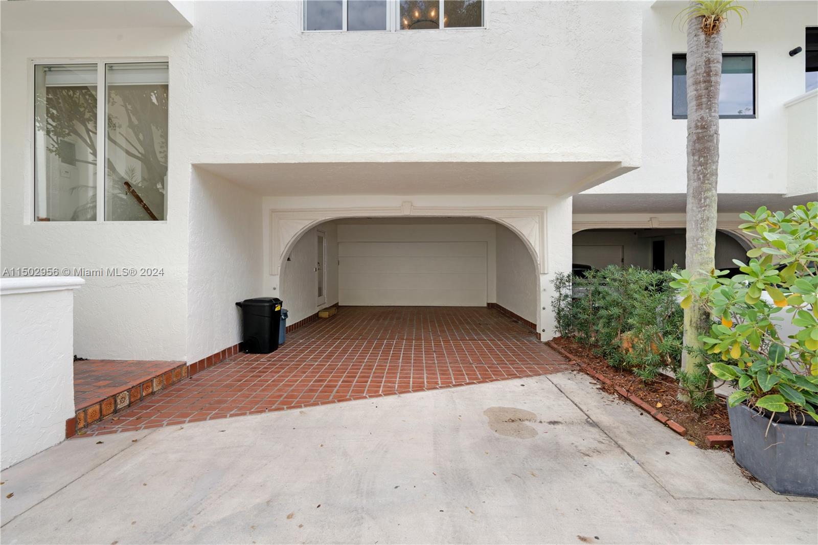 L HERMITAGE - Residential