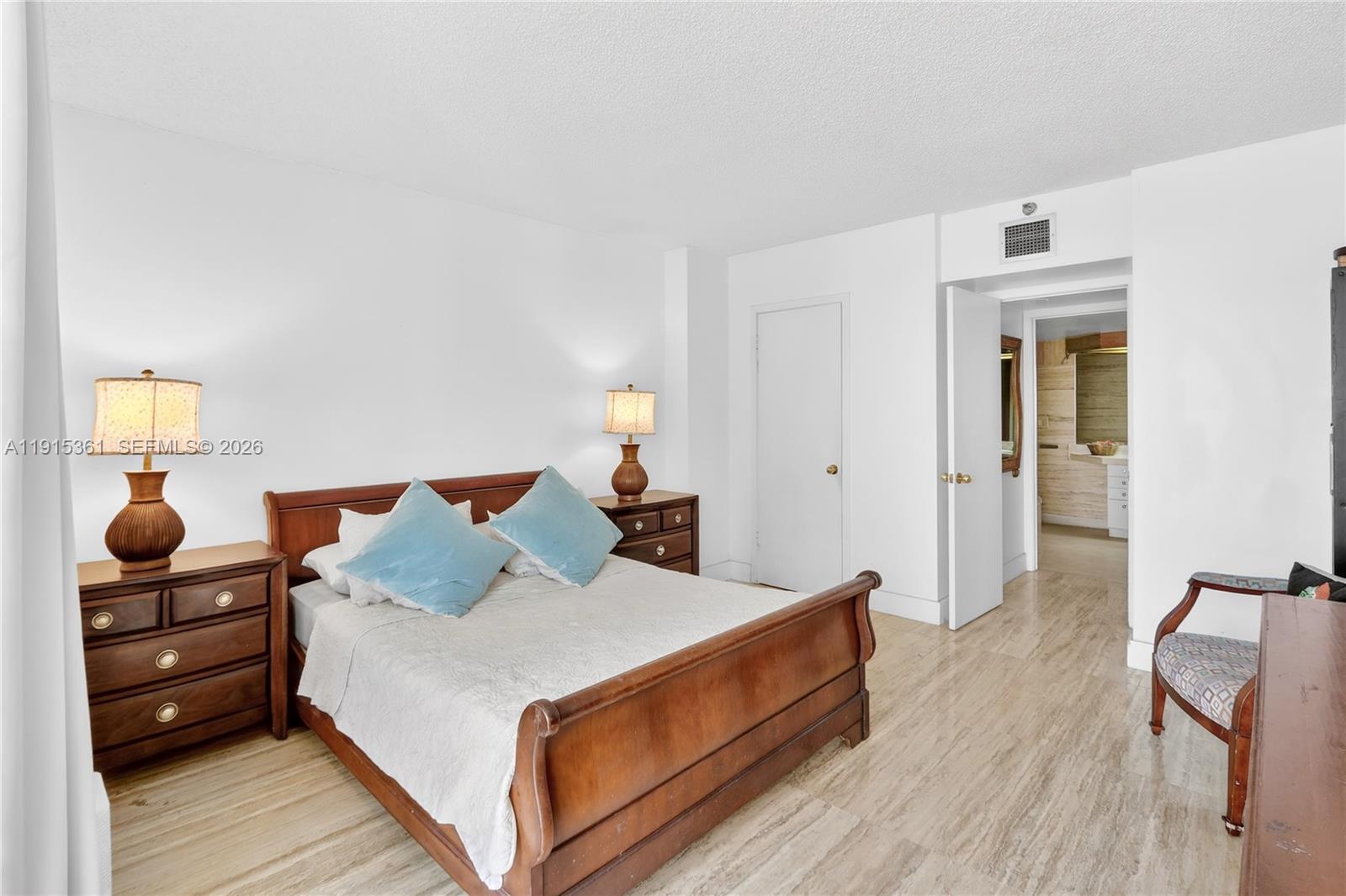 TURNBERRY TOWERS CONDO - Residential