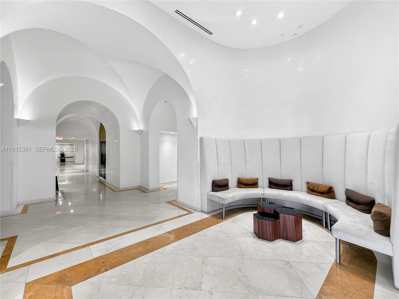 TURNBERRY TOWERS CONDO - Residential