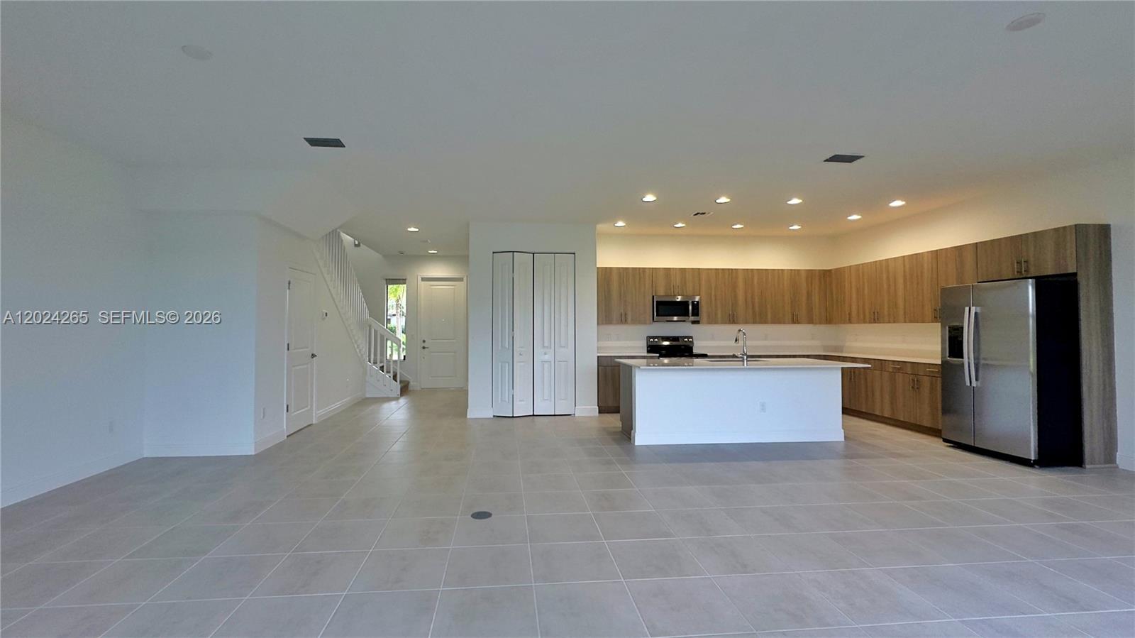 SKY COVE SOUTH PHASE 1 A - Residential Lease