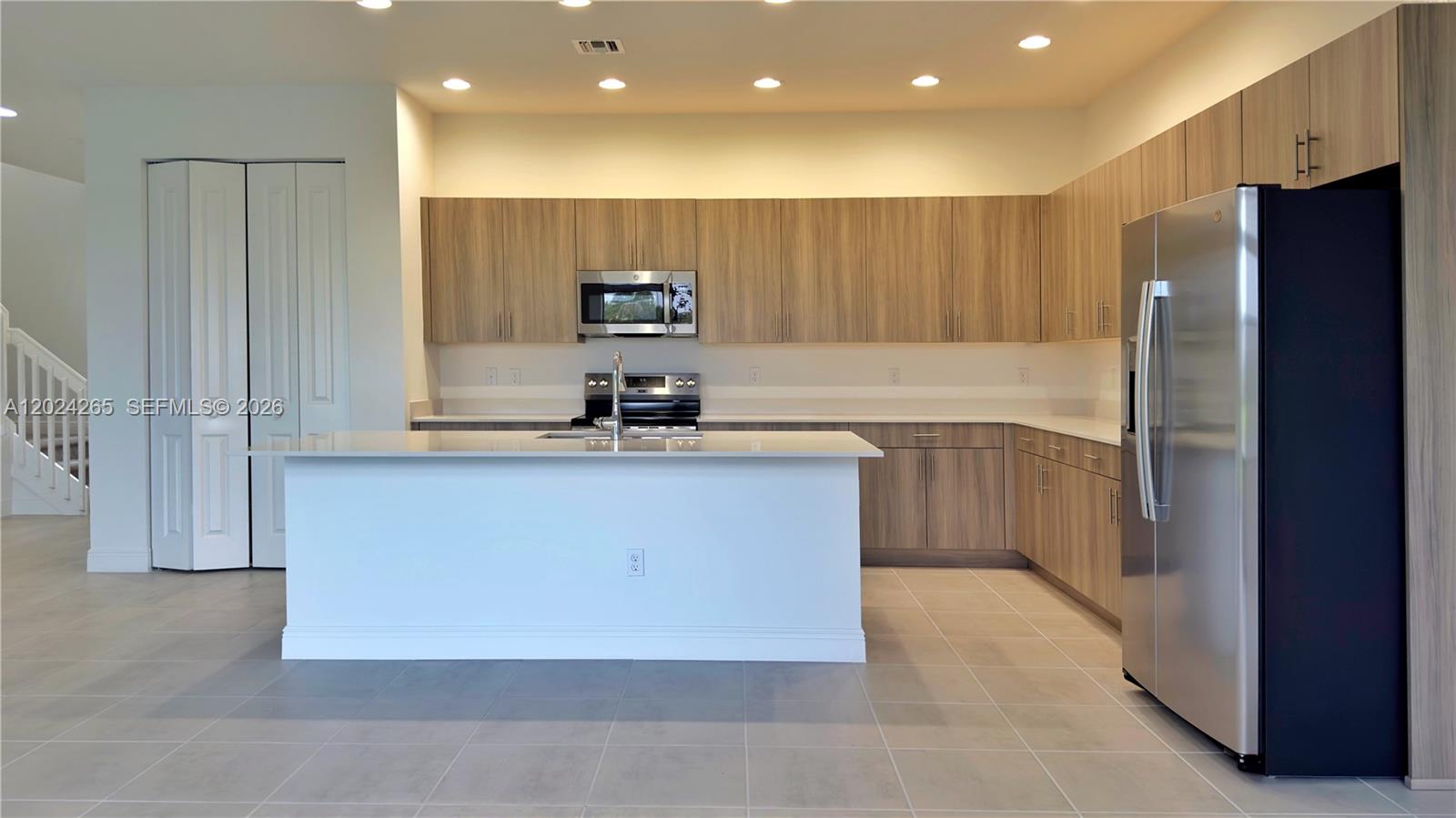 SKY COVE SOUTH PHASE 1 A - Residential Lease