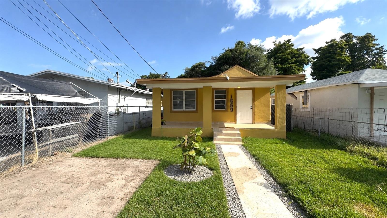 1669 NW 70th St