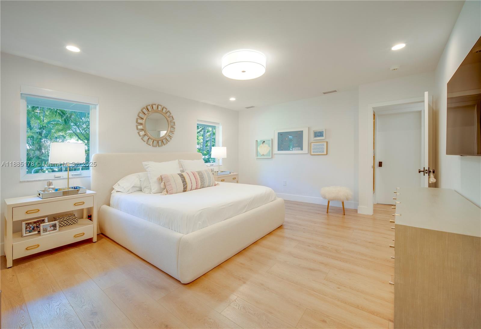 RUNAWAY PINES - Residential