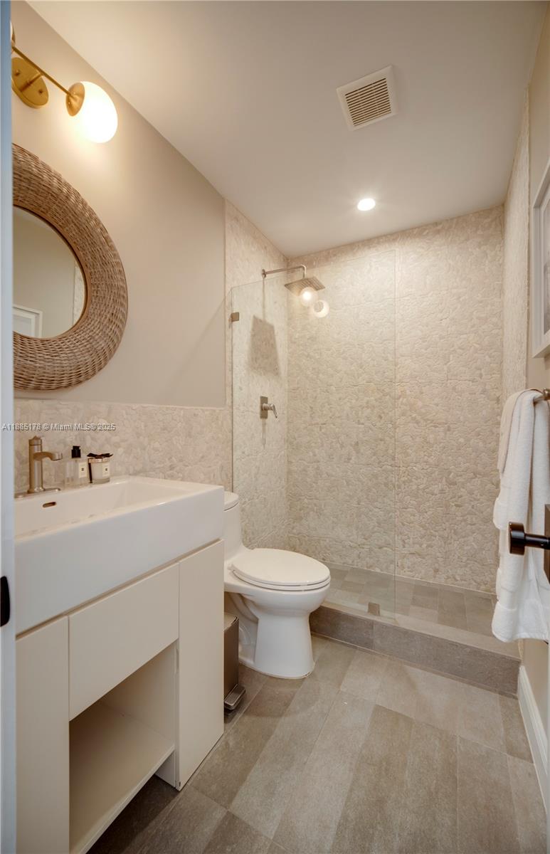 RUNAWAY PINES - Residential